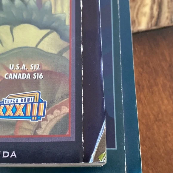 2 Super Bowl Magazines 1995 and 1999 Small wear on corners - Picture 6 of 6